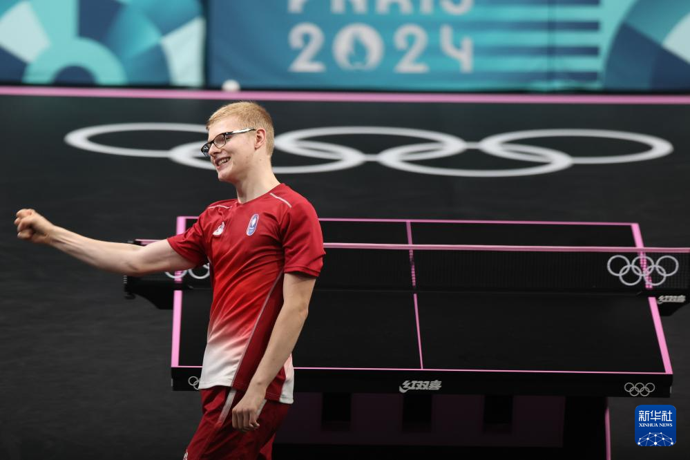 上的成功奠 上的成功奠